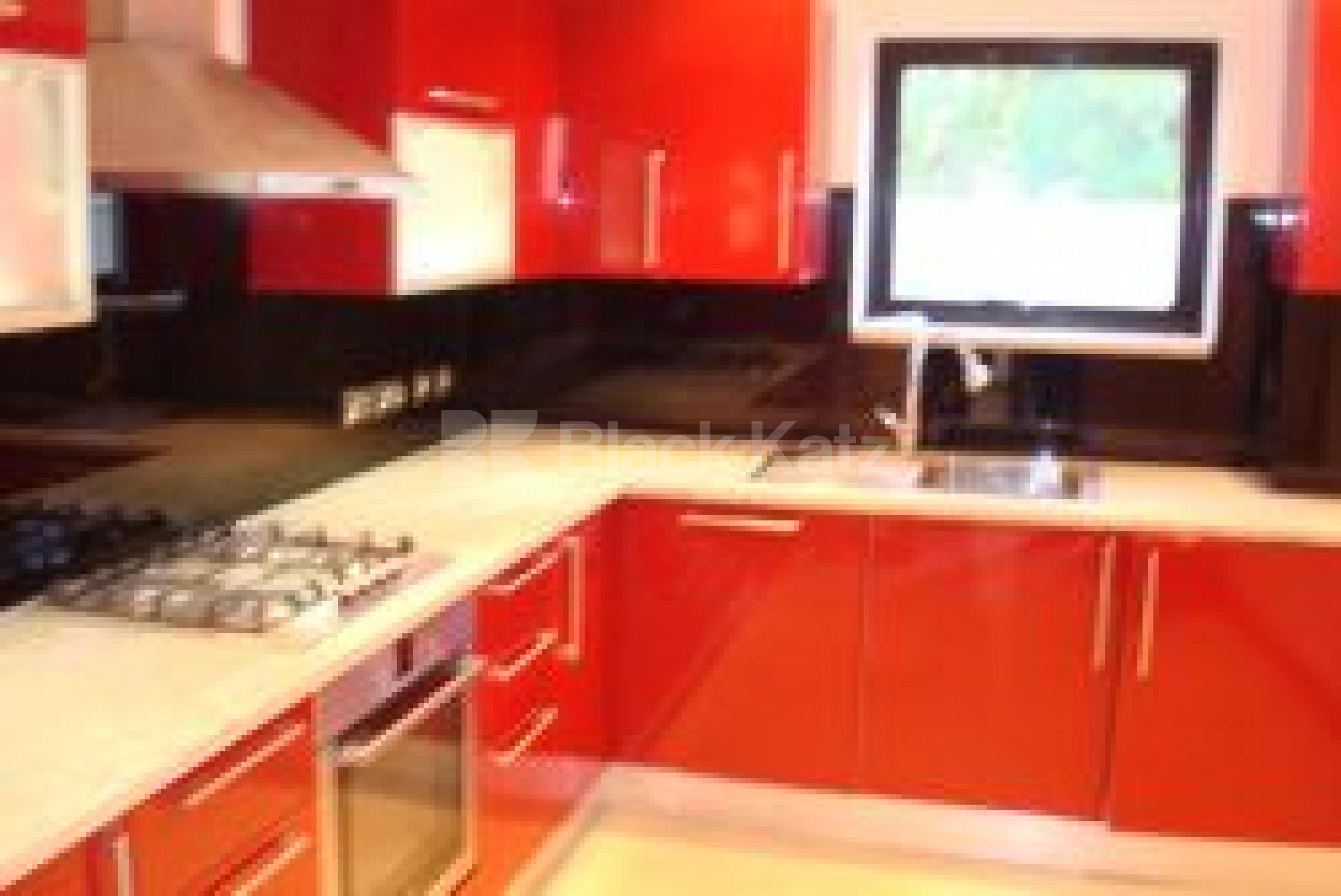 			4 Bedroom, 1 bath, 1 reception Flat			 Tavistock Terrace, TUFNELL PARK N19 N19